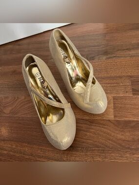 Delicacy Metallic Gold Mary Jane Heels
